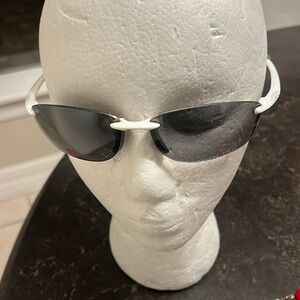 EUC authentic Revo Overhang white & gray polarized sunglasses unisex